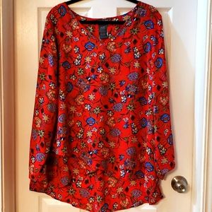 Red floral Tulip hem top